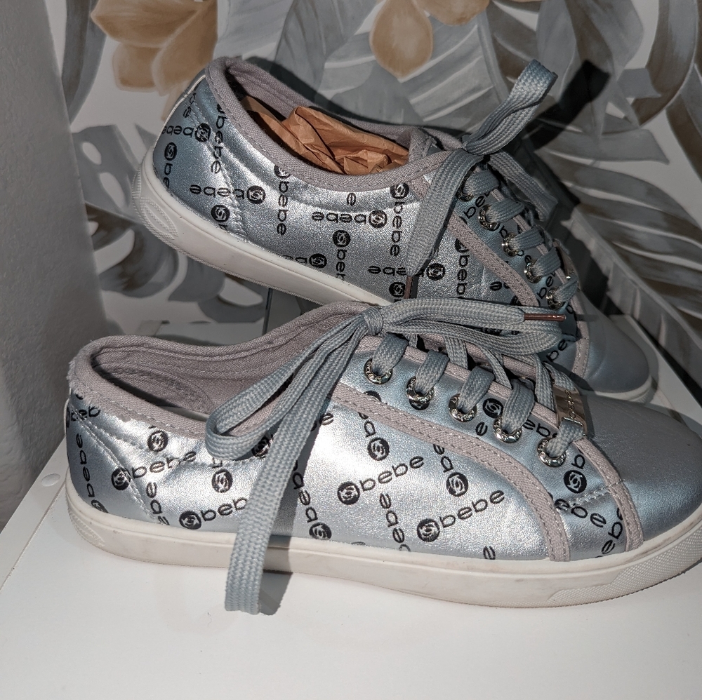 Bebe sneakers